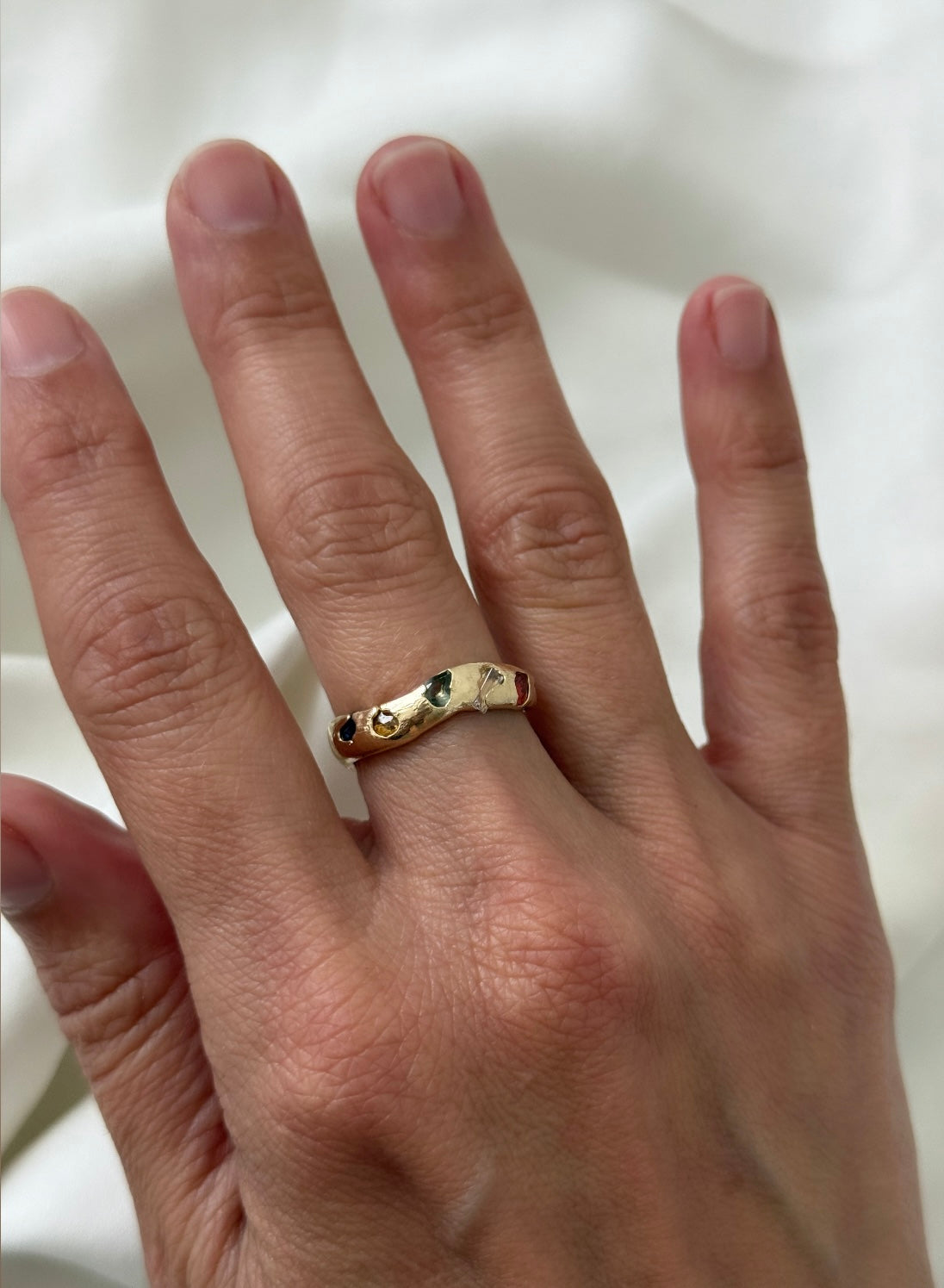 #31 Olas Sapphire 6 Stone
