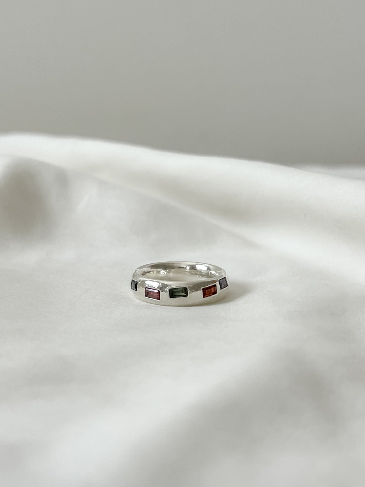 #33 Sapphire 5 Stone