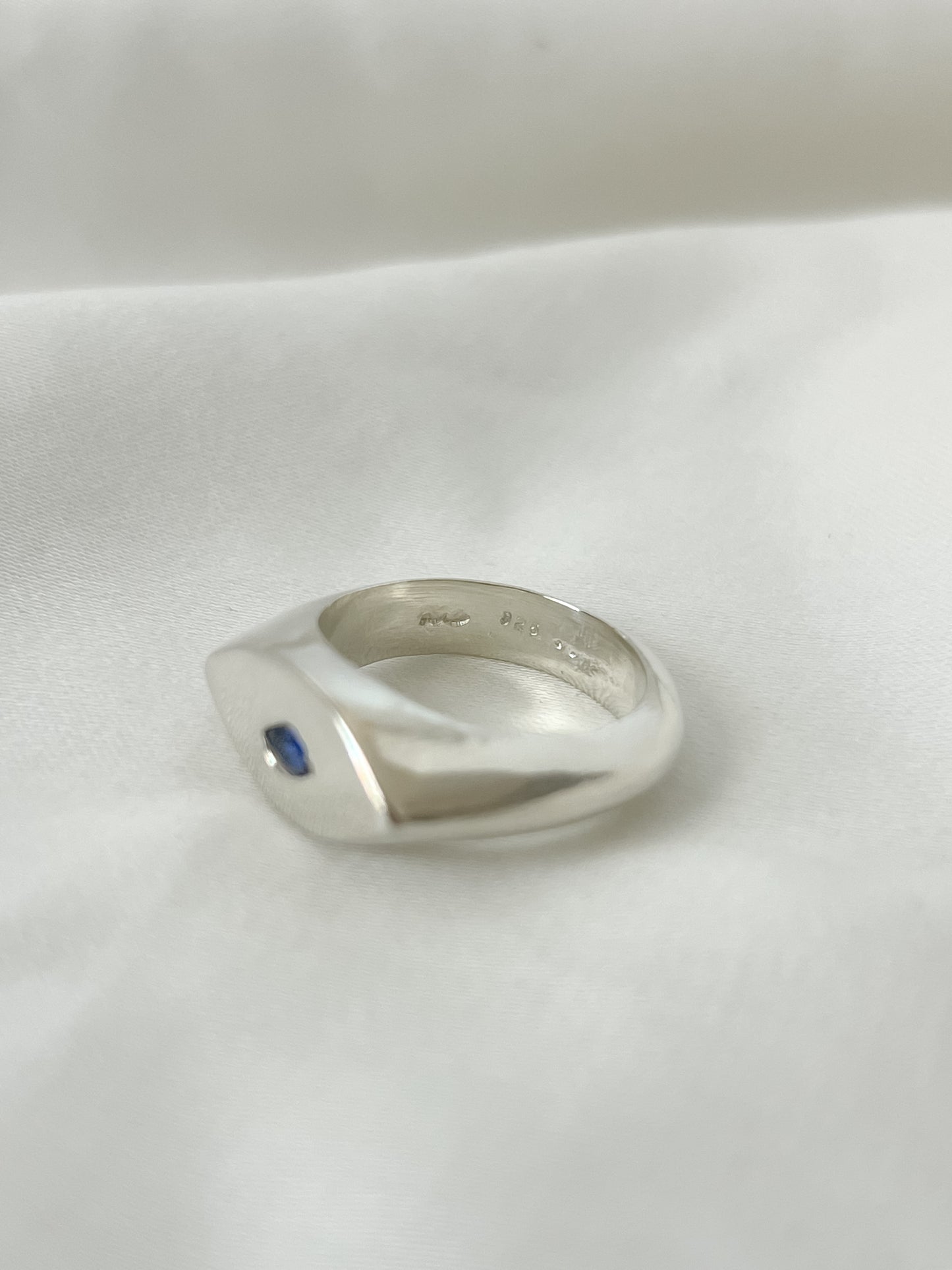 #42 Sapphire Gemstone